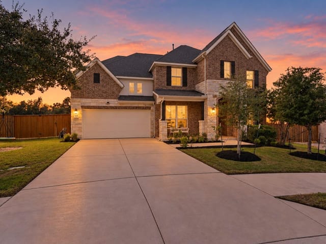 105 Autumn Oak WAY