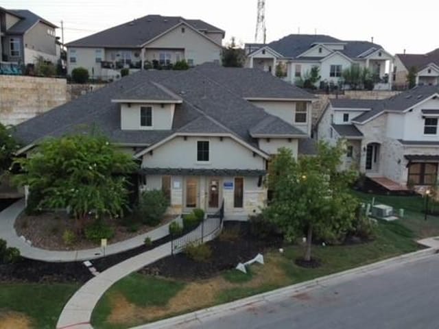105 Beneteau Dr