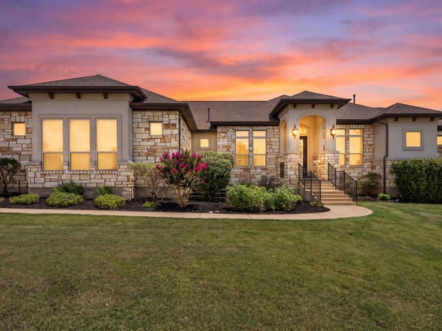 105 Coopers Hill RD