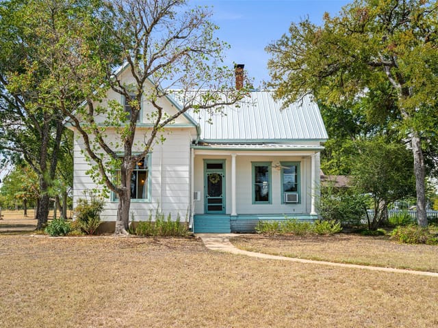 105 Davis Dr