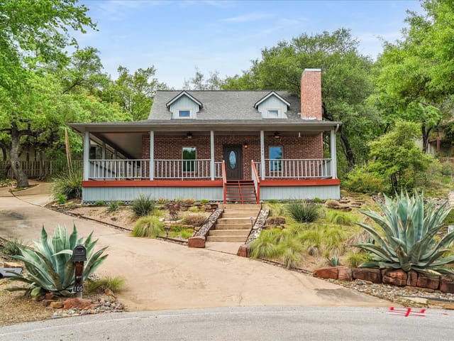 105 Fallbrook Ct