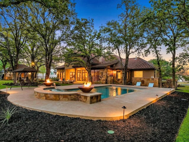 105 Hopewell Cir