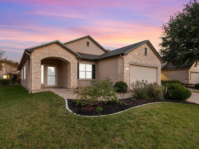 105 Lubbock Dr
