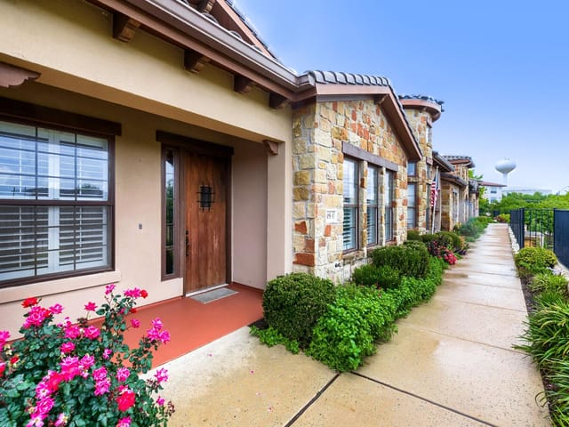 105 Lucia Cir Unit #1