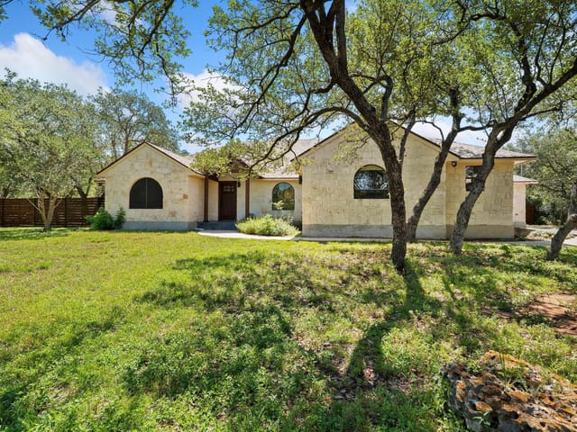 105 N Laurelwood DR