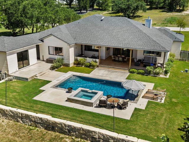 105 Taylor Creek WAY