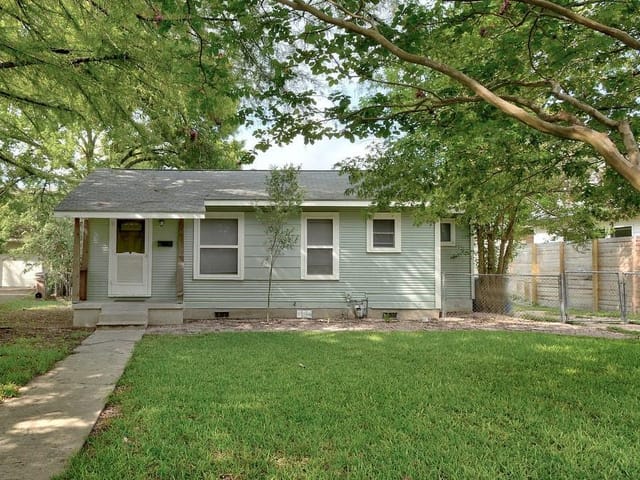 105 W Skyview Rd