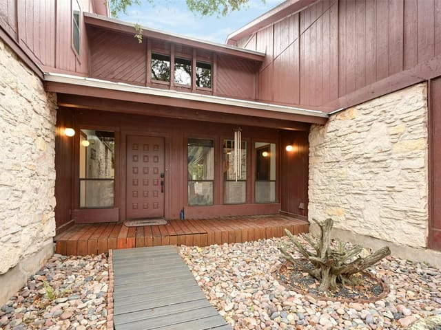 105 Westward Cv