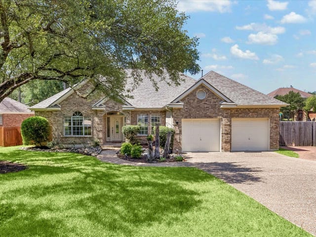 10501 Oak View Dr