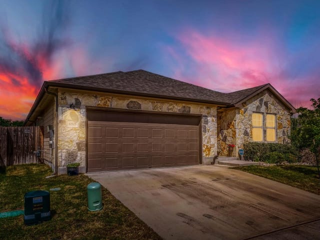 10505 Mager LN
