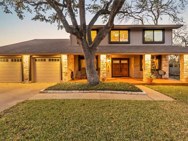 10510 Timbercrest Ln
