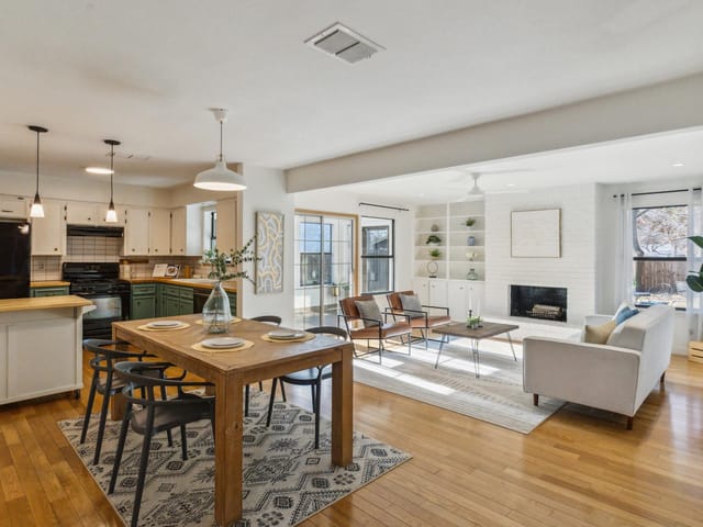 10512 Robinwood Cir