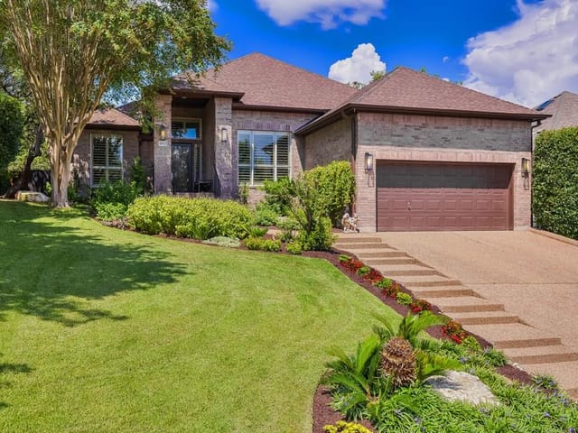 10513 Pointe View Dr