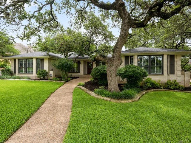10521 Glass Mountain Trl