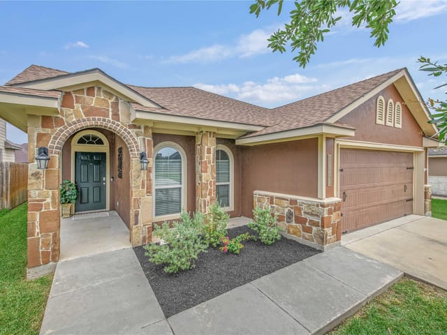 1058 Venice DR