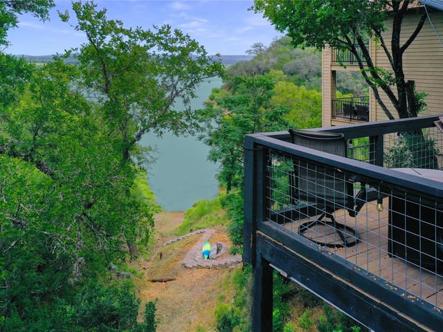 106 Center Cove II Loop
