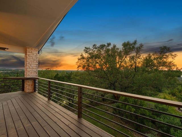 View 106 Confidence CV in Lakeway Sec Clusters 28 05 106 Confidence CV - front exterior - Luxury home in Lakeway Sec Clusters 28 05, Lakeway, TX