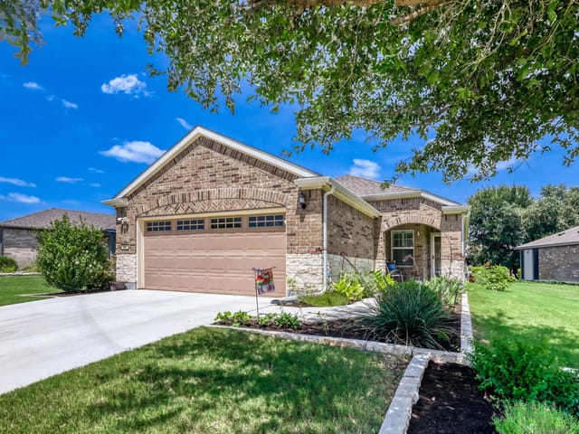 106 Paint Creek LN