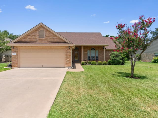 106 Stacey LN