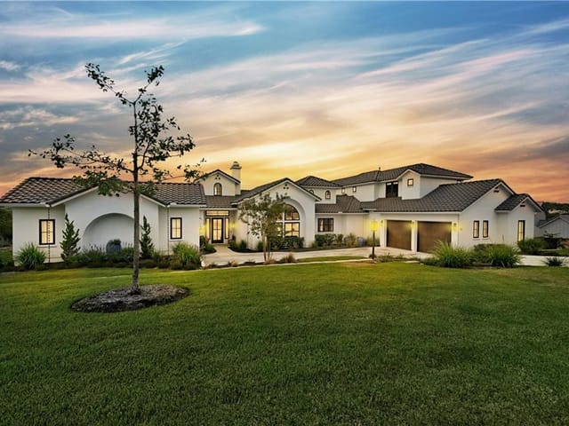 106 Stephanie LN