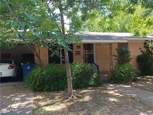 106 W Croslin St