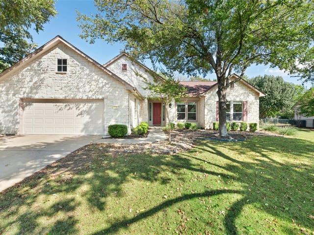 106 Waterlily LN