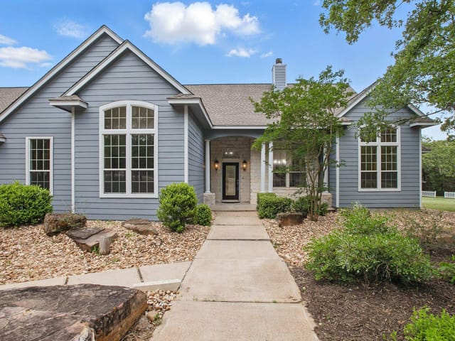 106  Woodcutter Ct