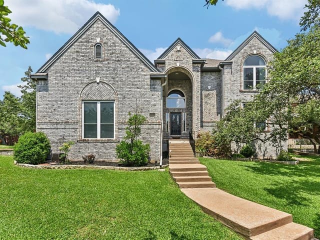 10600 Queensbury Cv
