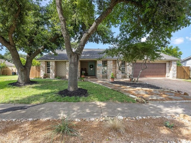 10603 Gungrove Dr