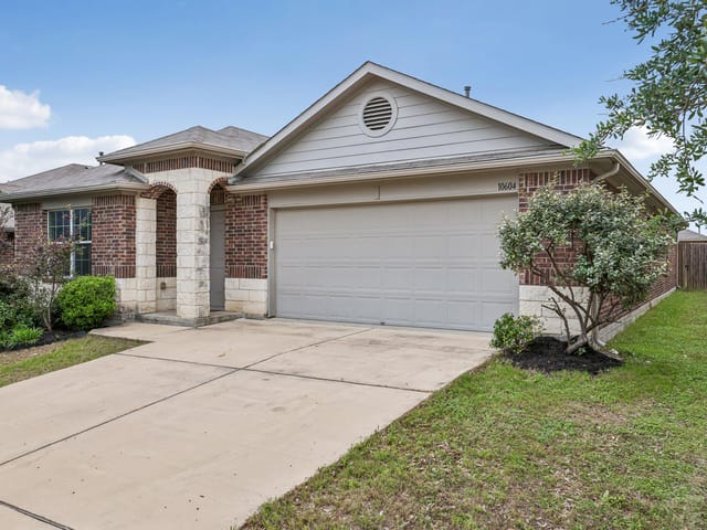 10604 Menominee Falls Ln