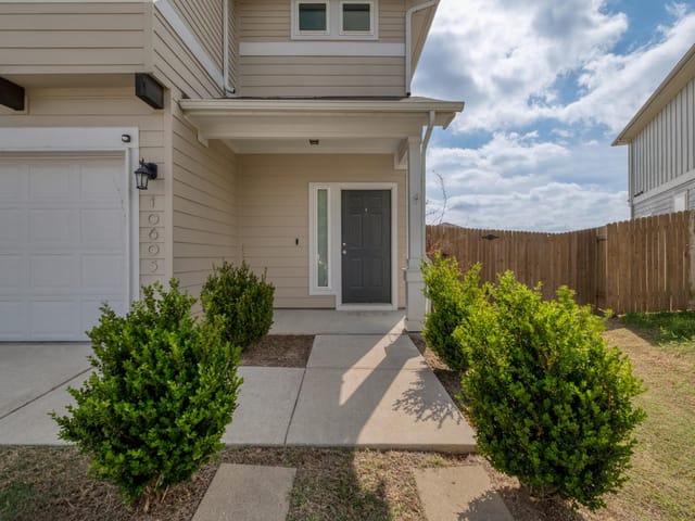10605 Harwood Overlook CV