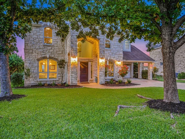 10613 Pointe View DR
