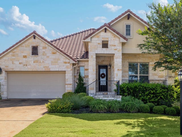 107 Antigua Way
