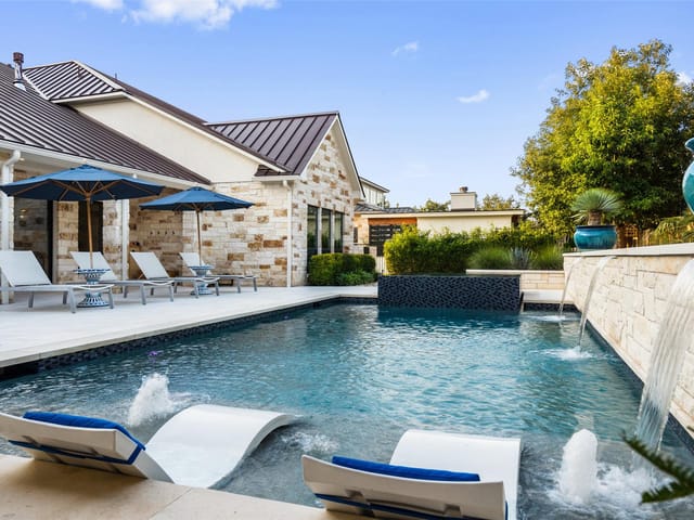 107 Bisset Ct