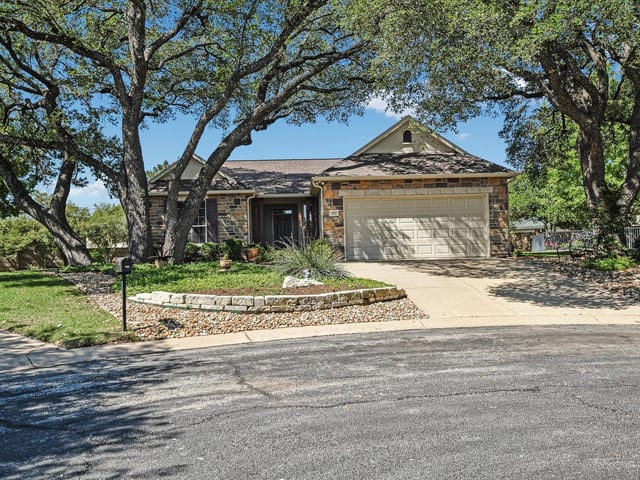 107 Columbine CT