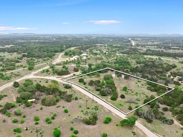 107 Estates DR