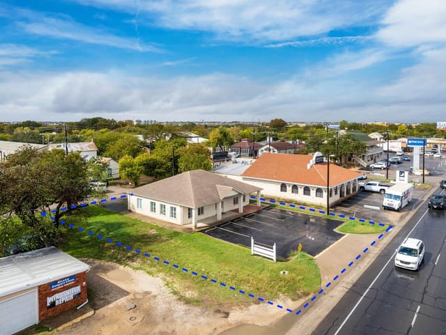 107 N Highway 183