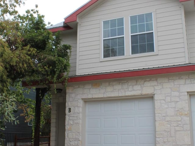 107 S Laurelwood DR Unit #B