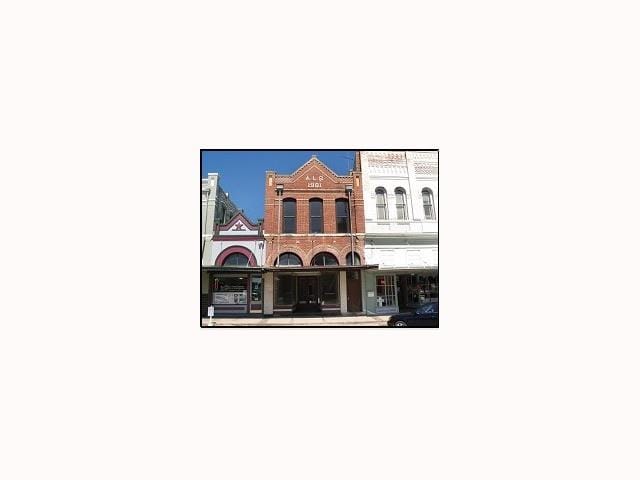 107 San Antonio ST