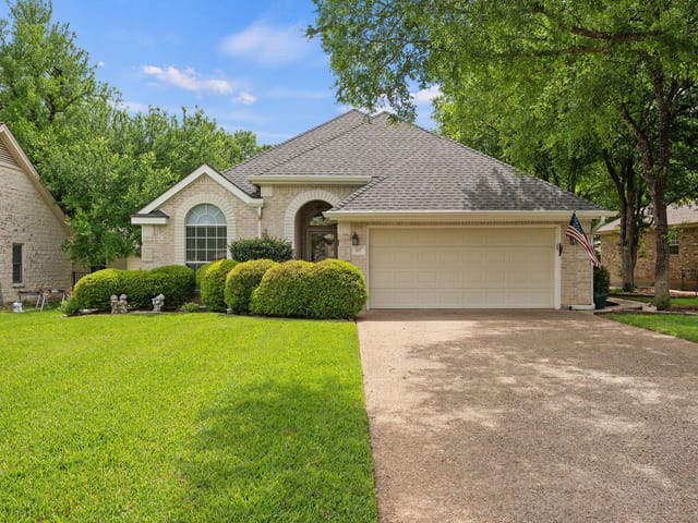 107 Stacey Ln