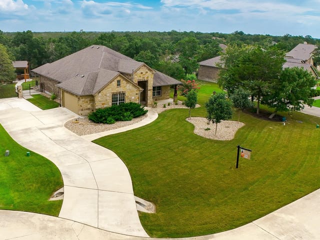 107 Tylee Cir