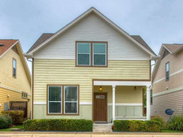 10700 Macmora Rd Unit #104