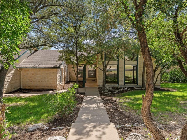 10706 Pickfair DR