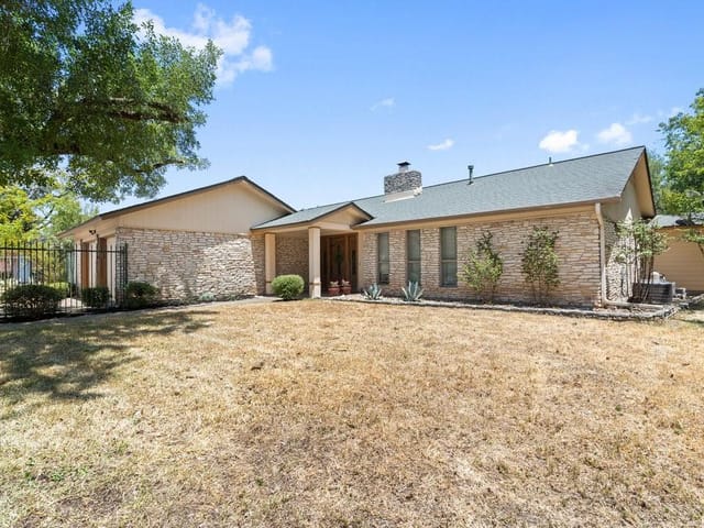 10709 Parkfield Dr