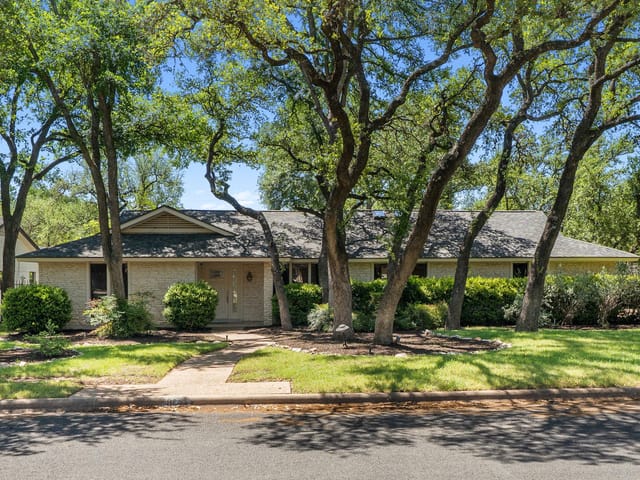 10712 Fountainbleu CIR