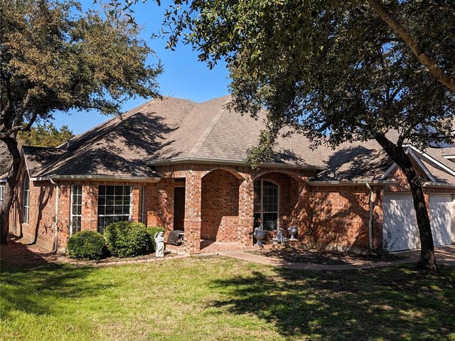 10712 Thoroughbred Dr