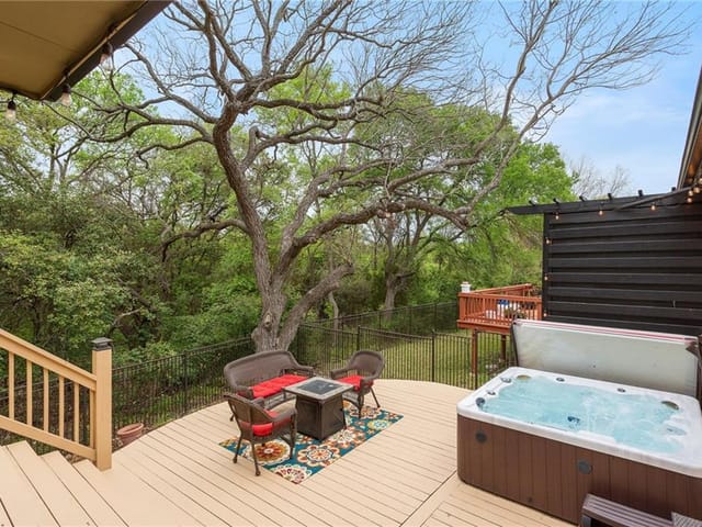 10716 Casitas Dr