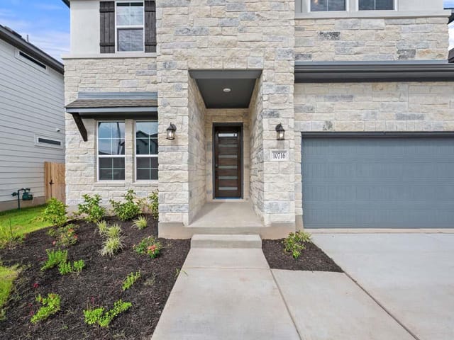 10716 Worth Lane