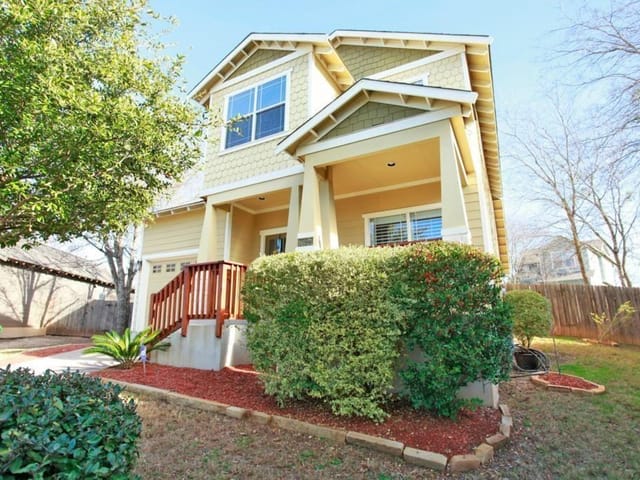 10721 Sorghum Hill Cv