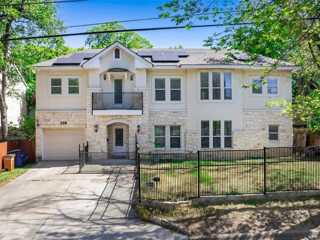 View 108 E 46th ST in Hyde Park Annex 108 E 46th ST - property photo 1 - Luxury home in Hyde Park Annex, Austin, TX